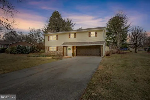1071 Willowbrook Drive, Chambersburg, PA 17202 - MLS#: PAFL2025690