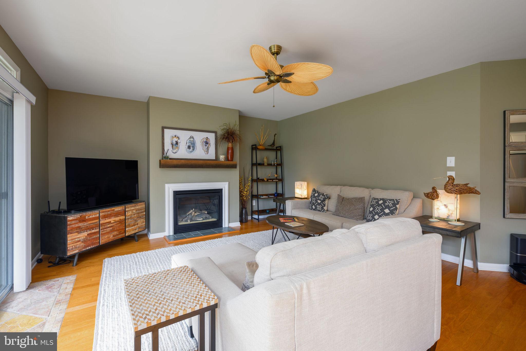 SPRING LAKE - Residential