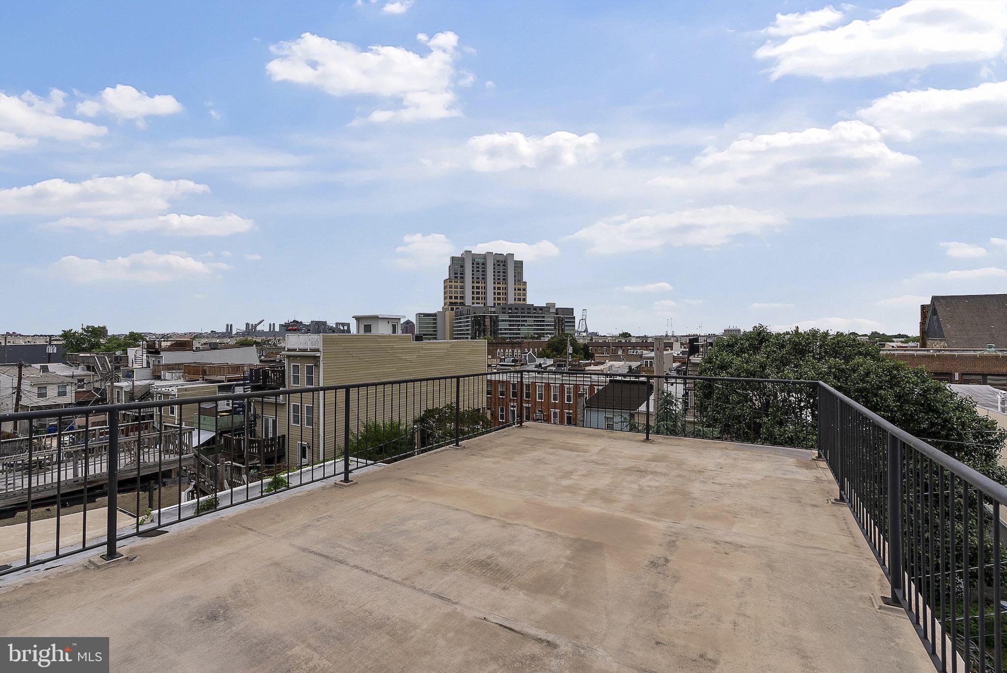 LOCUST POINT - Residential