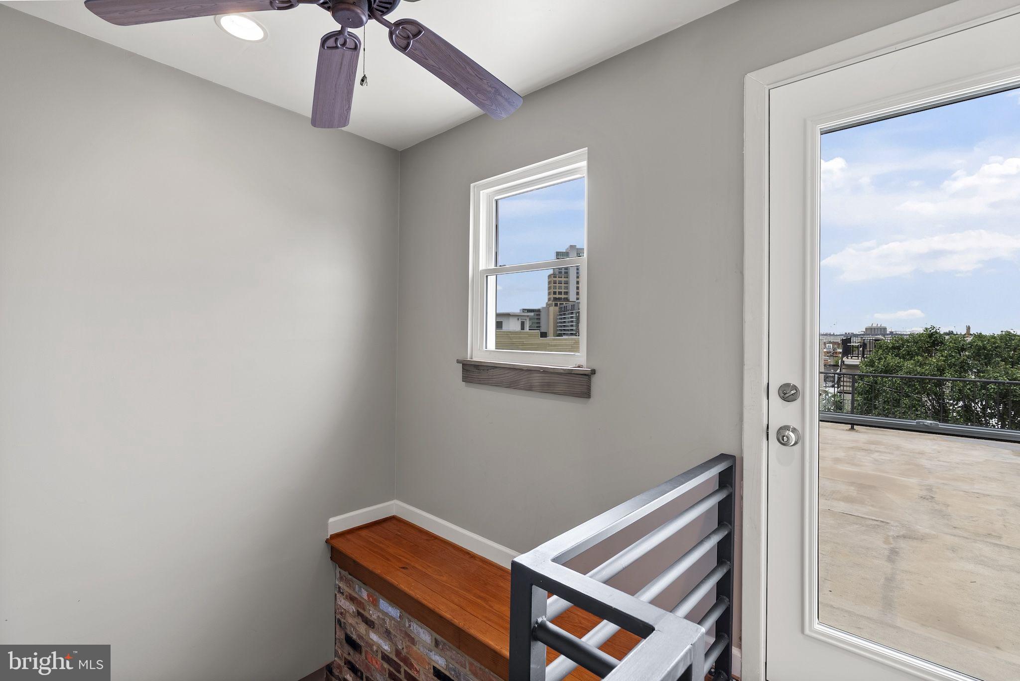 LOCUST POINT - Residential