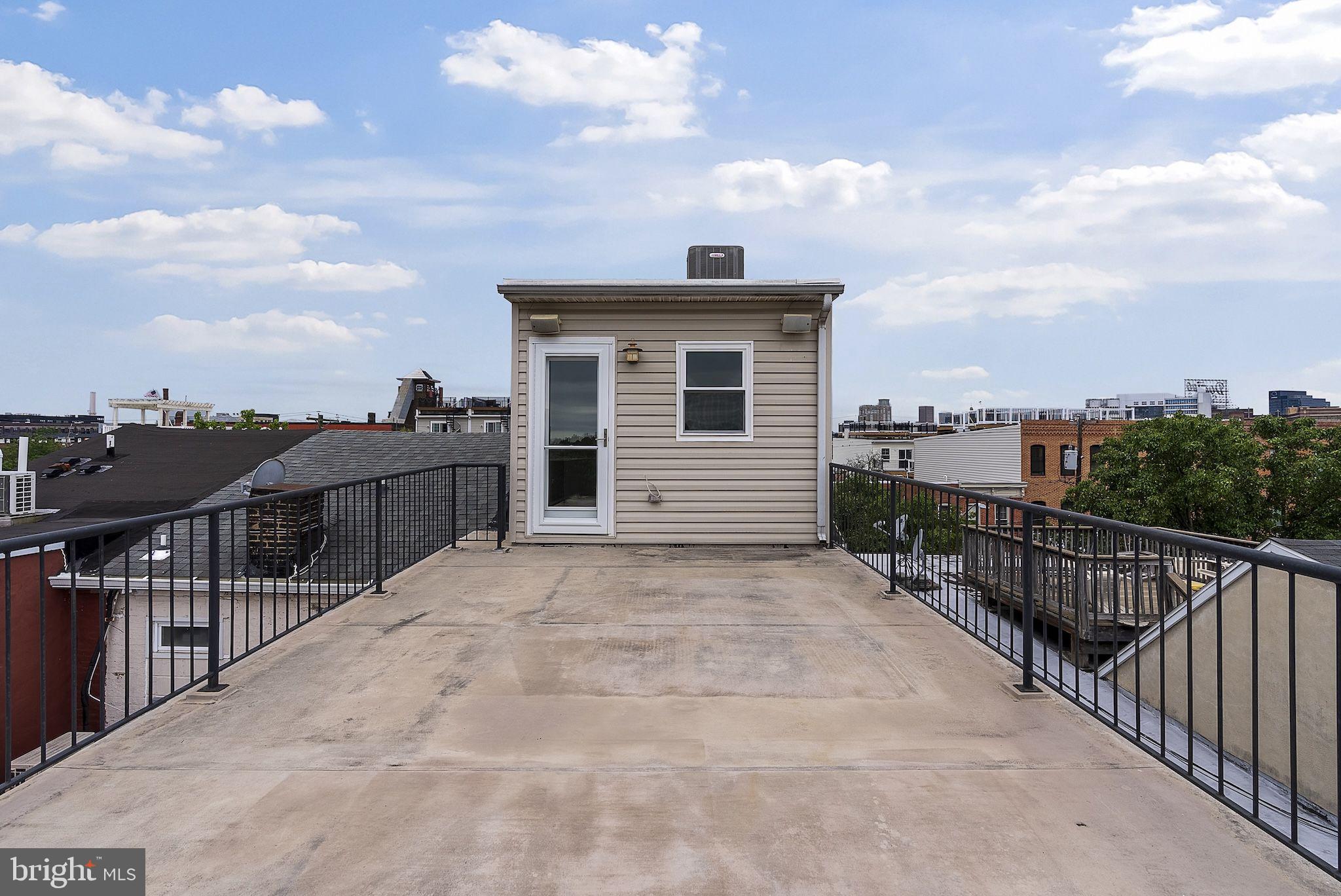 LOCUST POINT - Residential