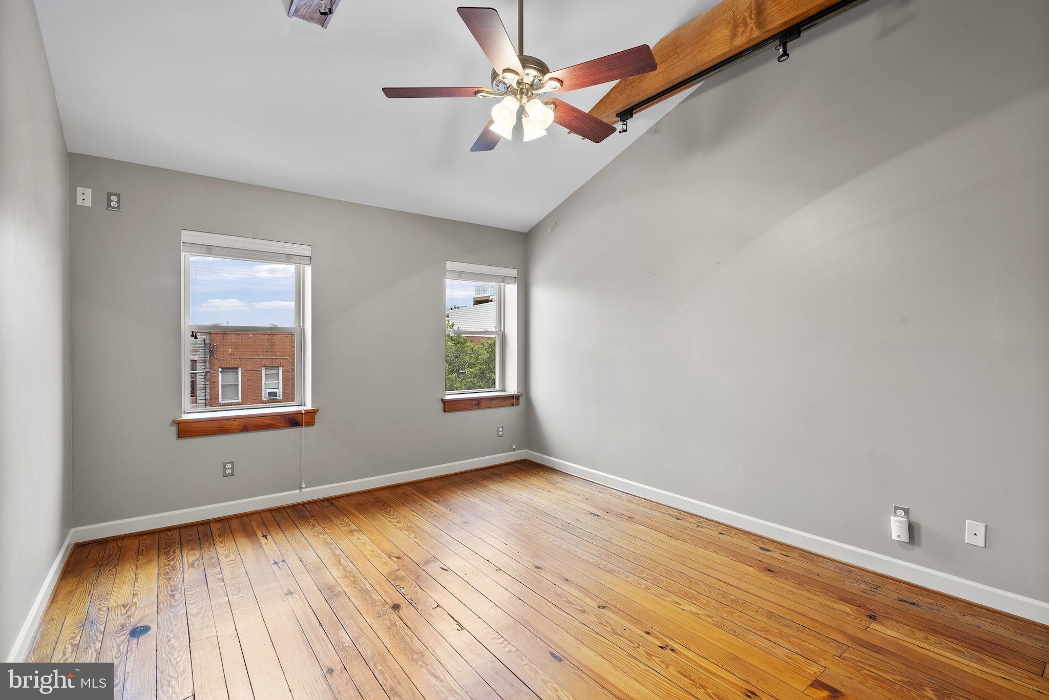 LOCUST POINT - Residential