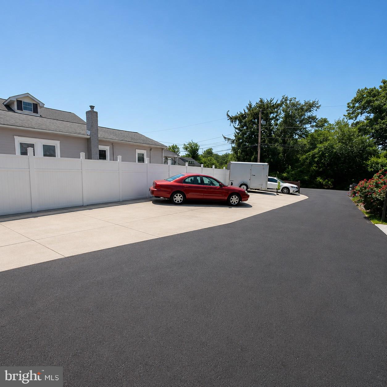 1183 LOWELL AVENUE