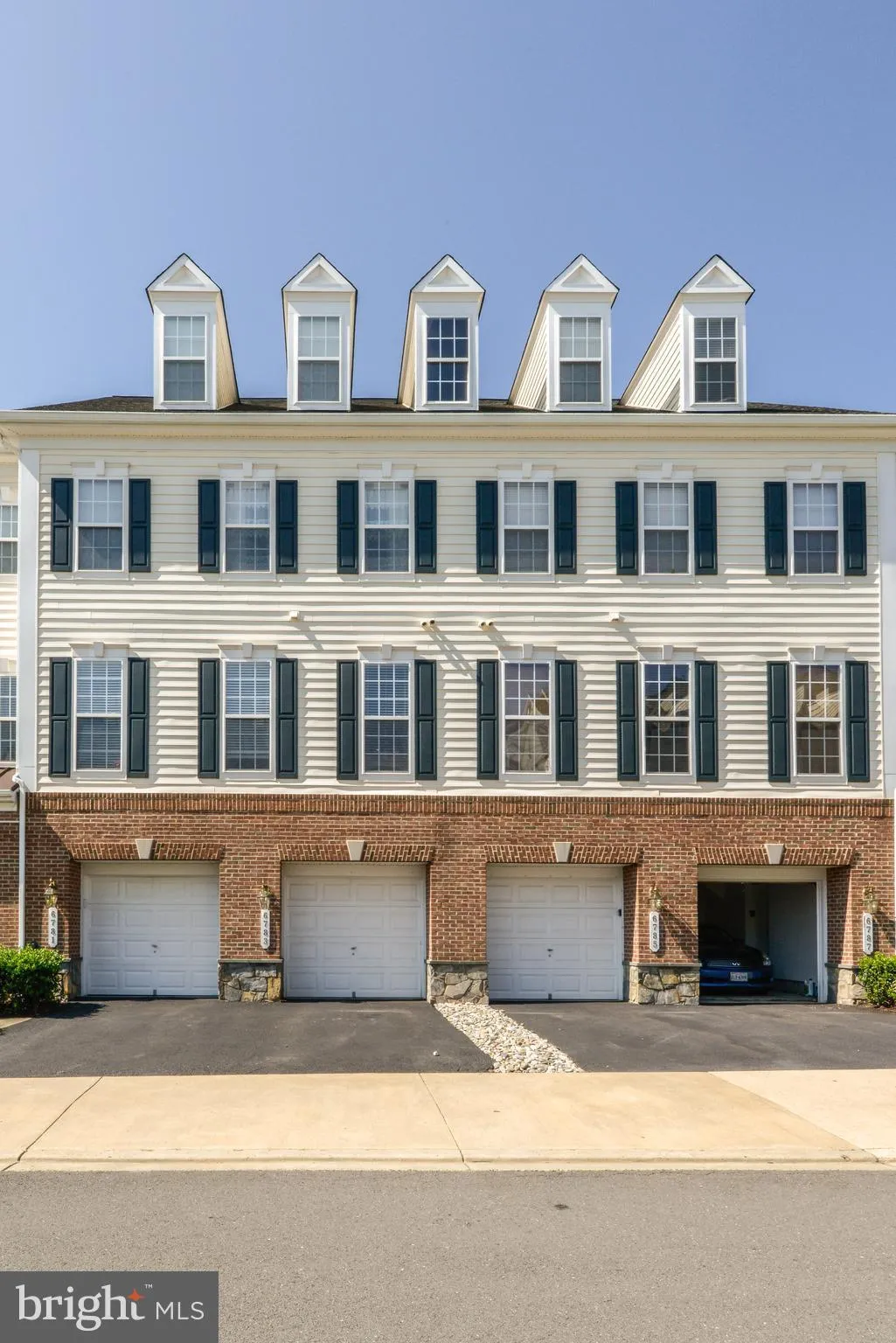 6783 Hampton Bay Lane #302, Gainesville, VA 20155