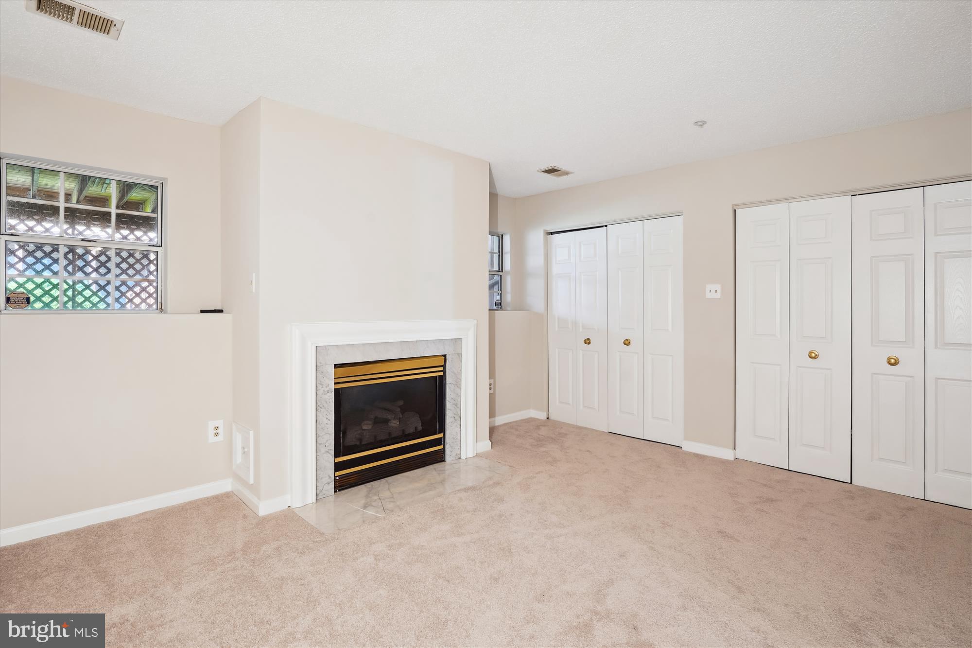 LONGMEAD - Residential