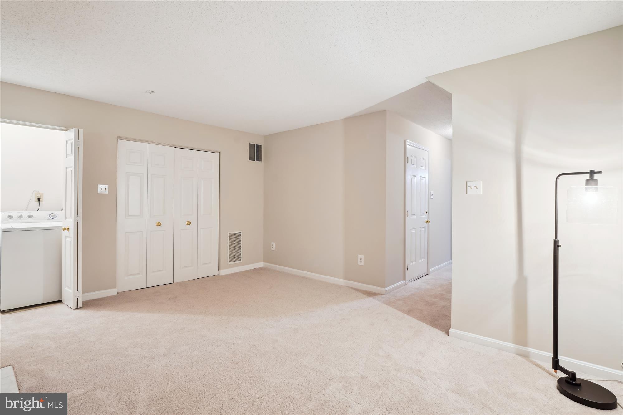 LONGMEAD - Residential