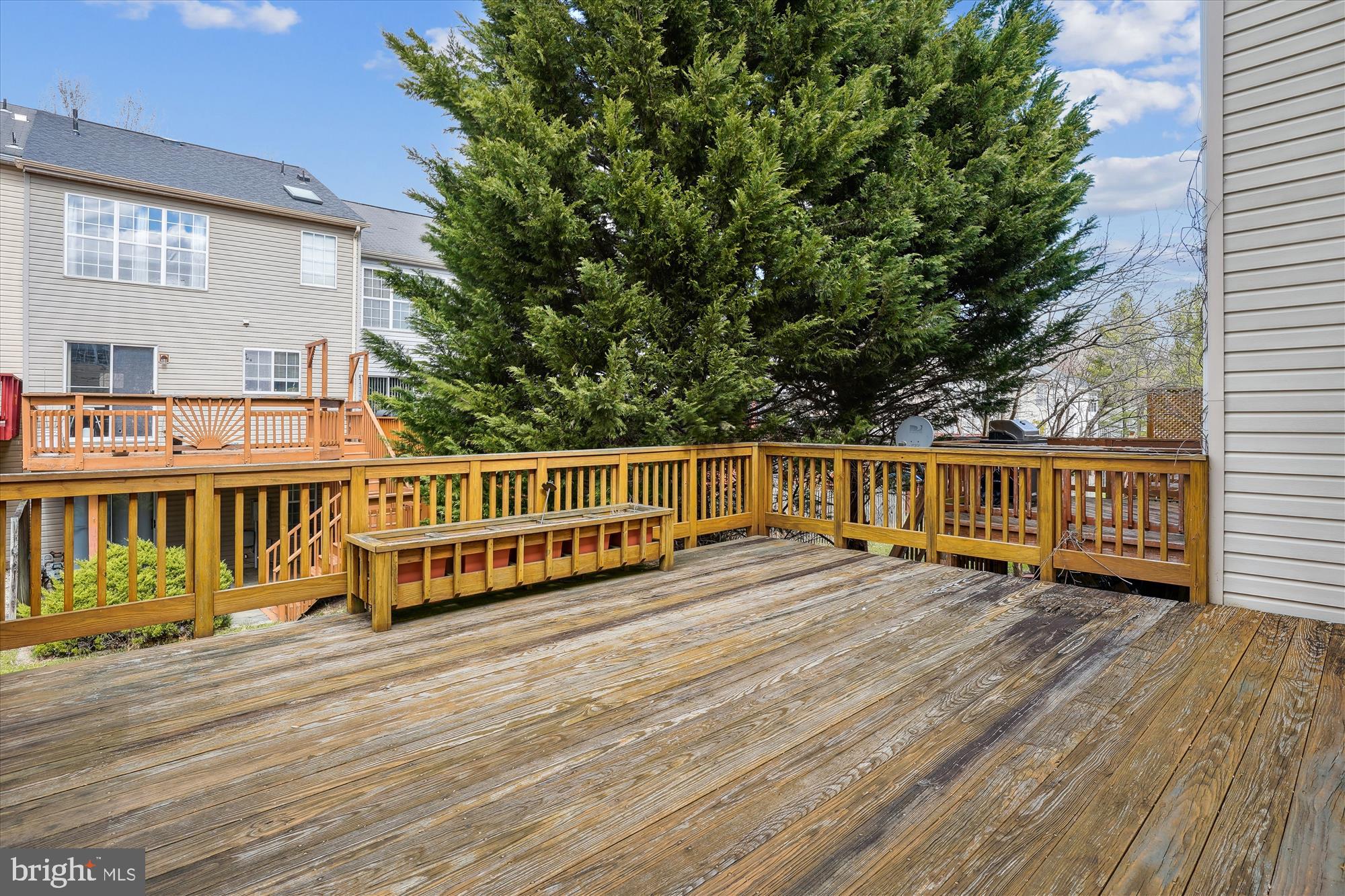 LONGMEAD - Residential