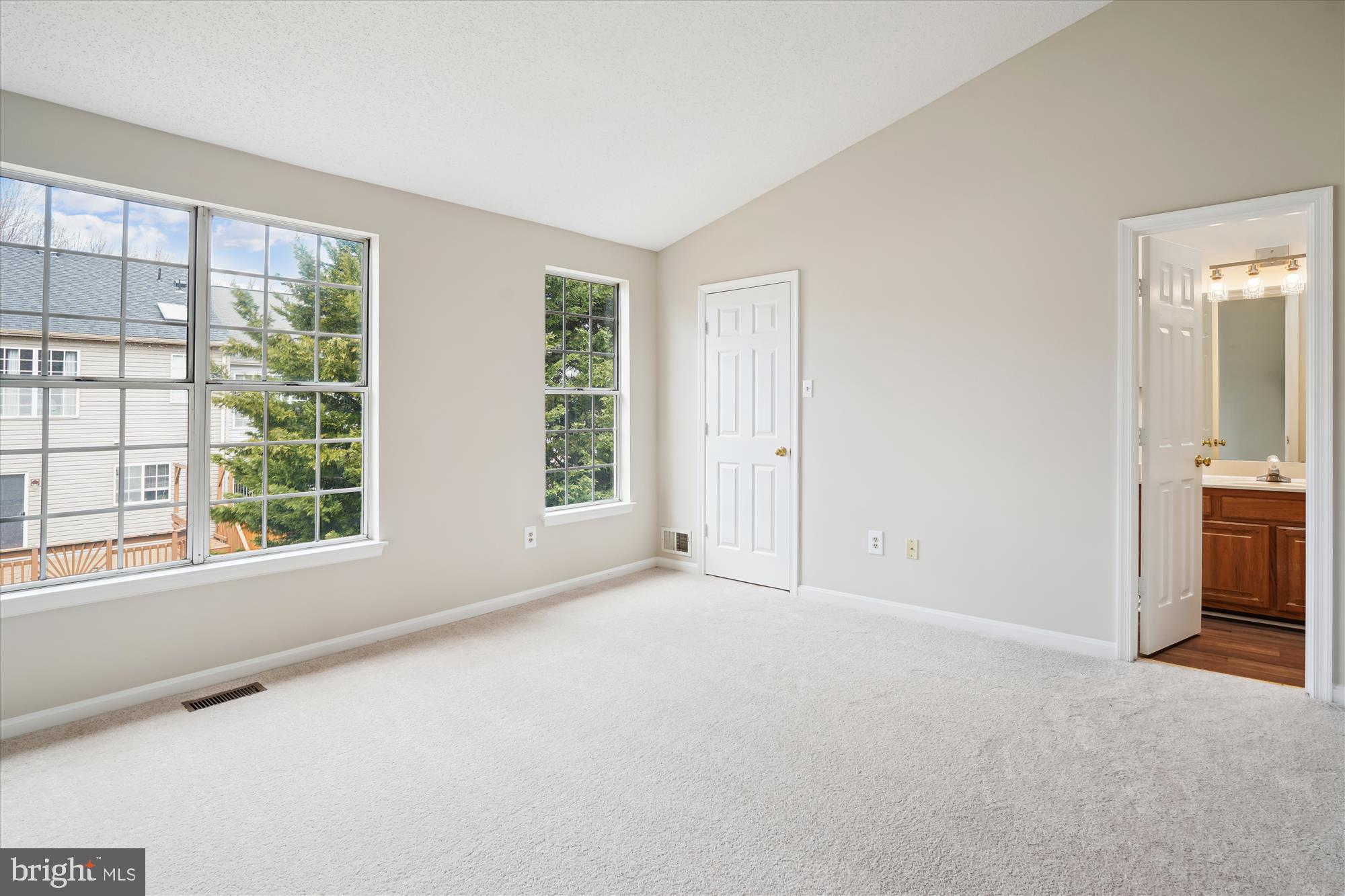 LONGMEAD - Residential