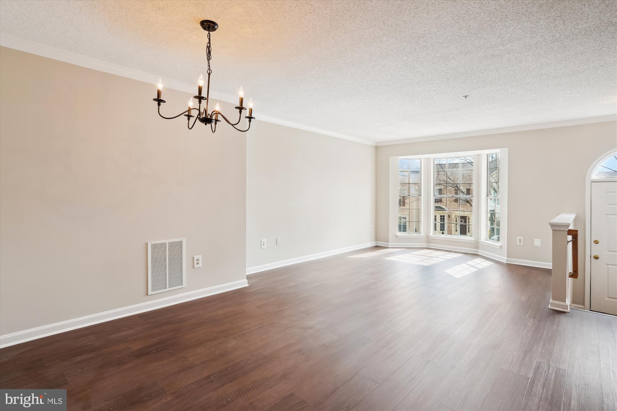 LONGMEAD - Residential