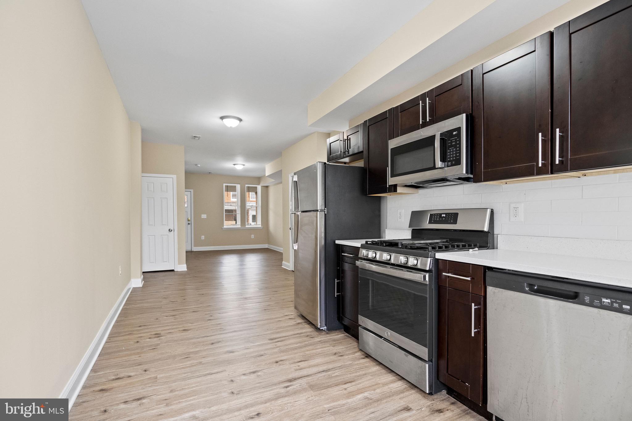 MADISON EASTEND - Residential