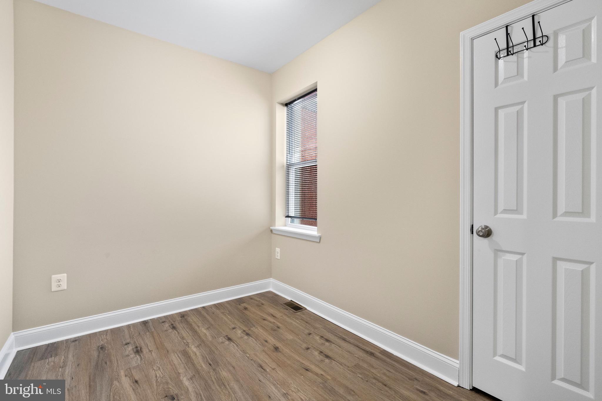 MADISON EASTEND - Residential