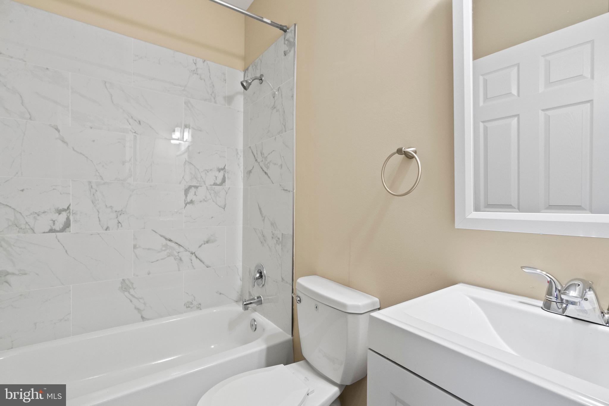 MADISON EASTEND - Residential