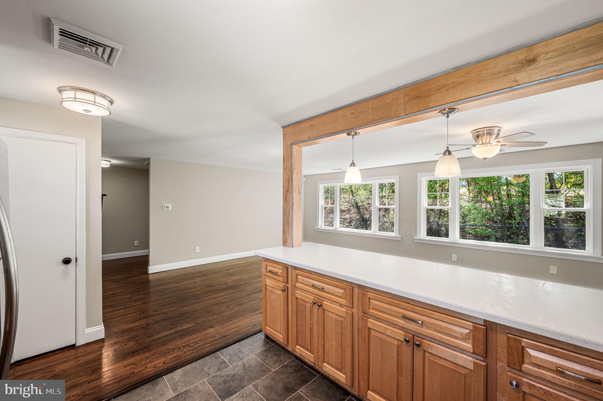 2299 SPRINGHOUSE LANE