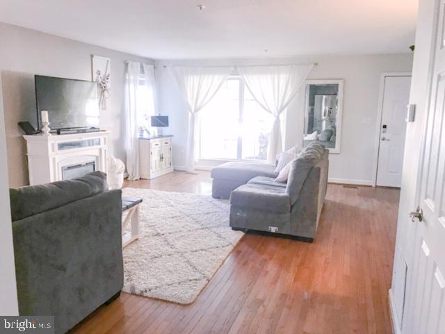 SPRING RIDGE - Residential