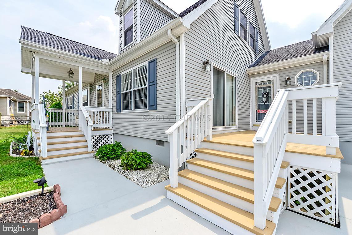 ST MARTINS BY THE BAY - Residential