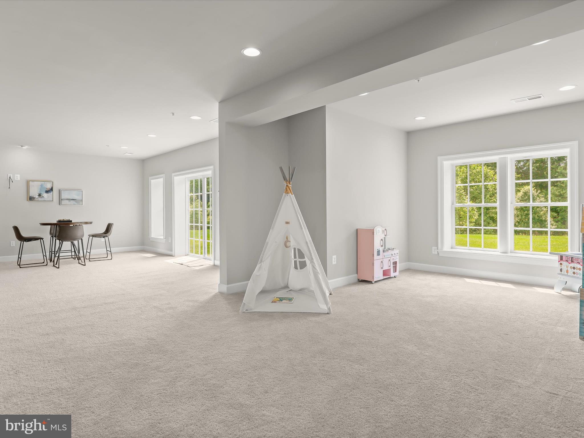 MAPLE LAWN - Residential