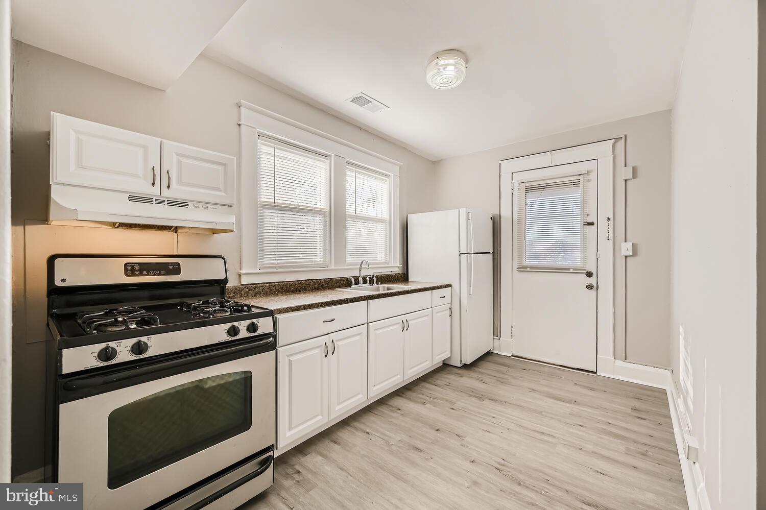 PARKVILLE - Residential Lease