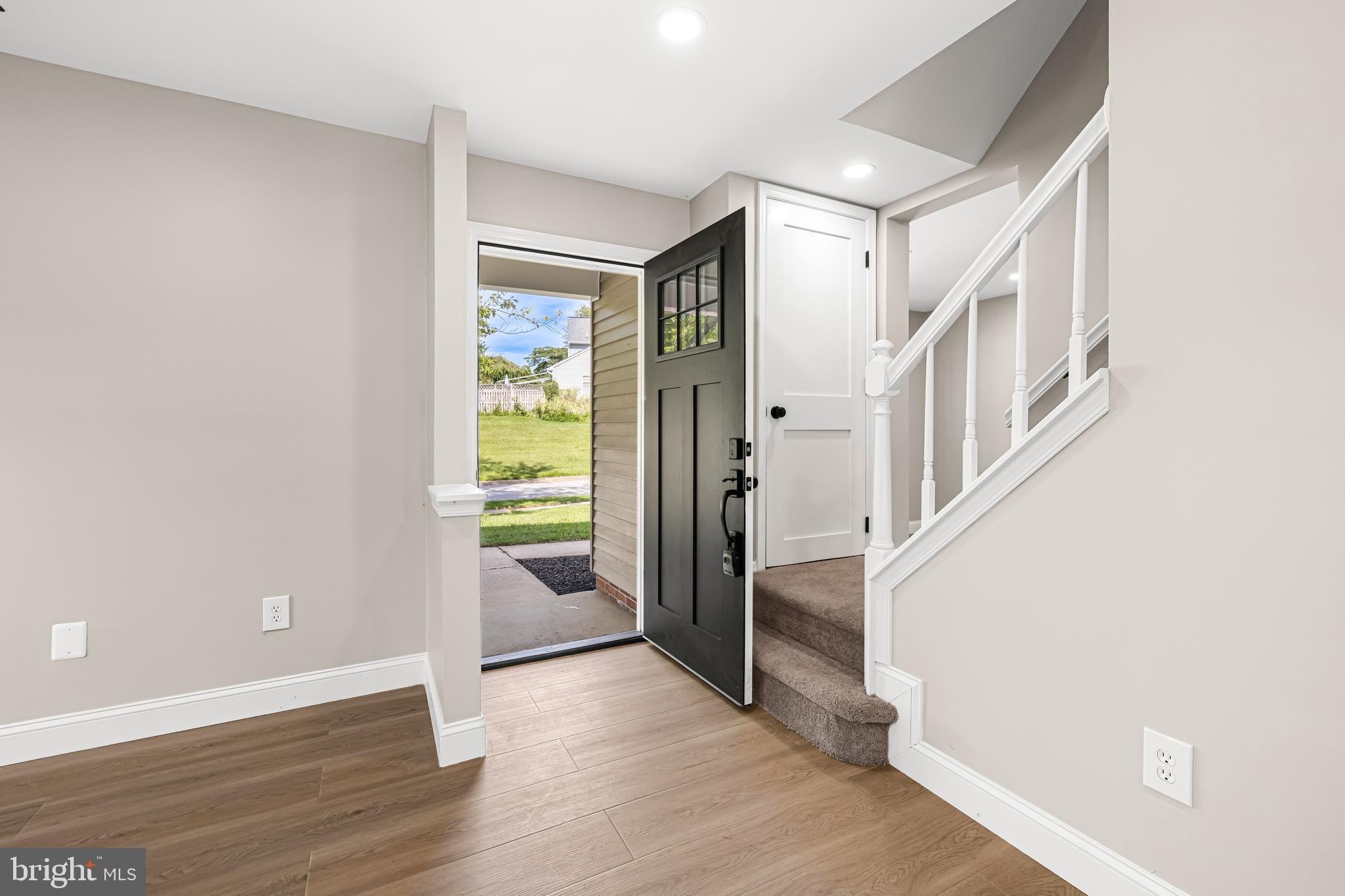 1263 COURTNEY LANE