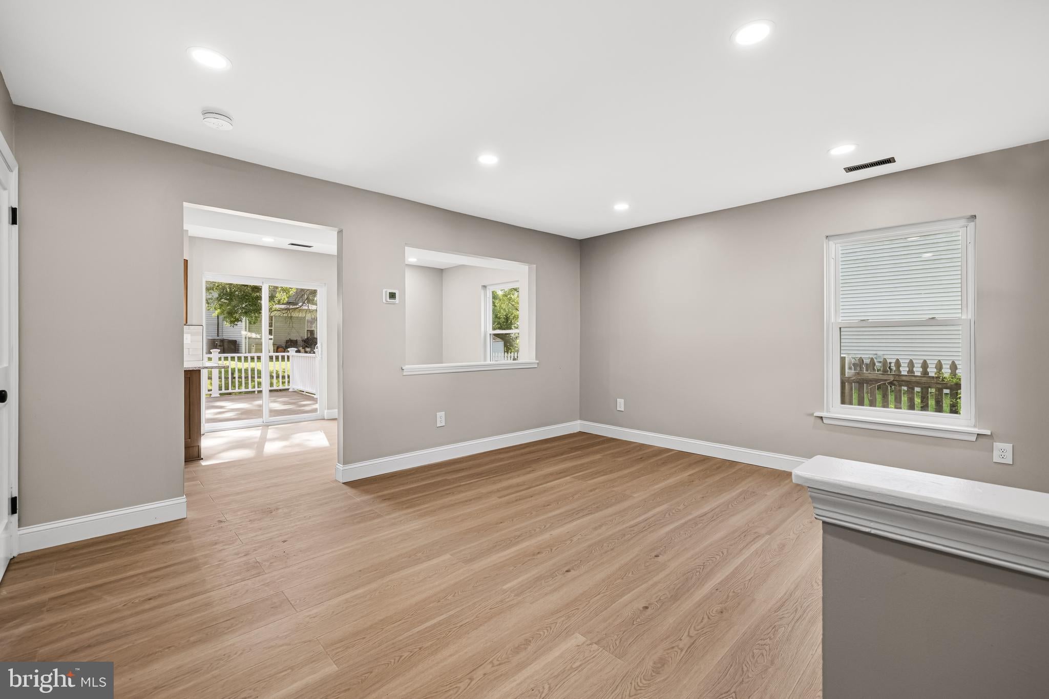 1263 COURTNEY LANE