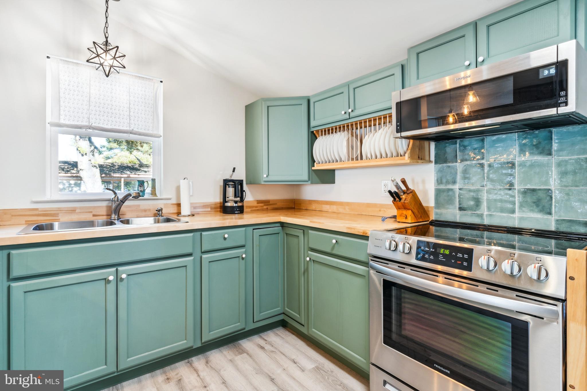 ST CLEMENTS SHORES - Residential