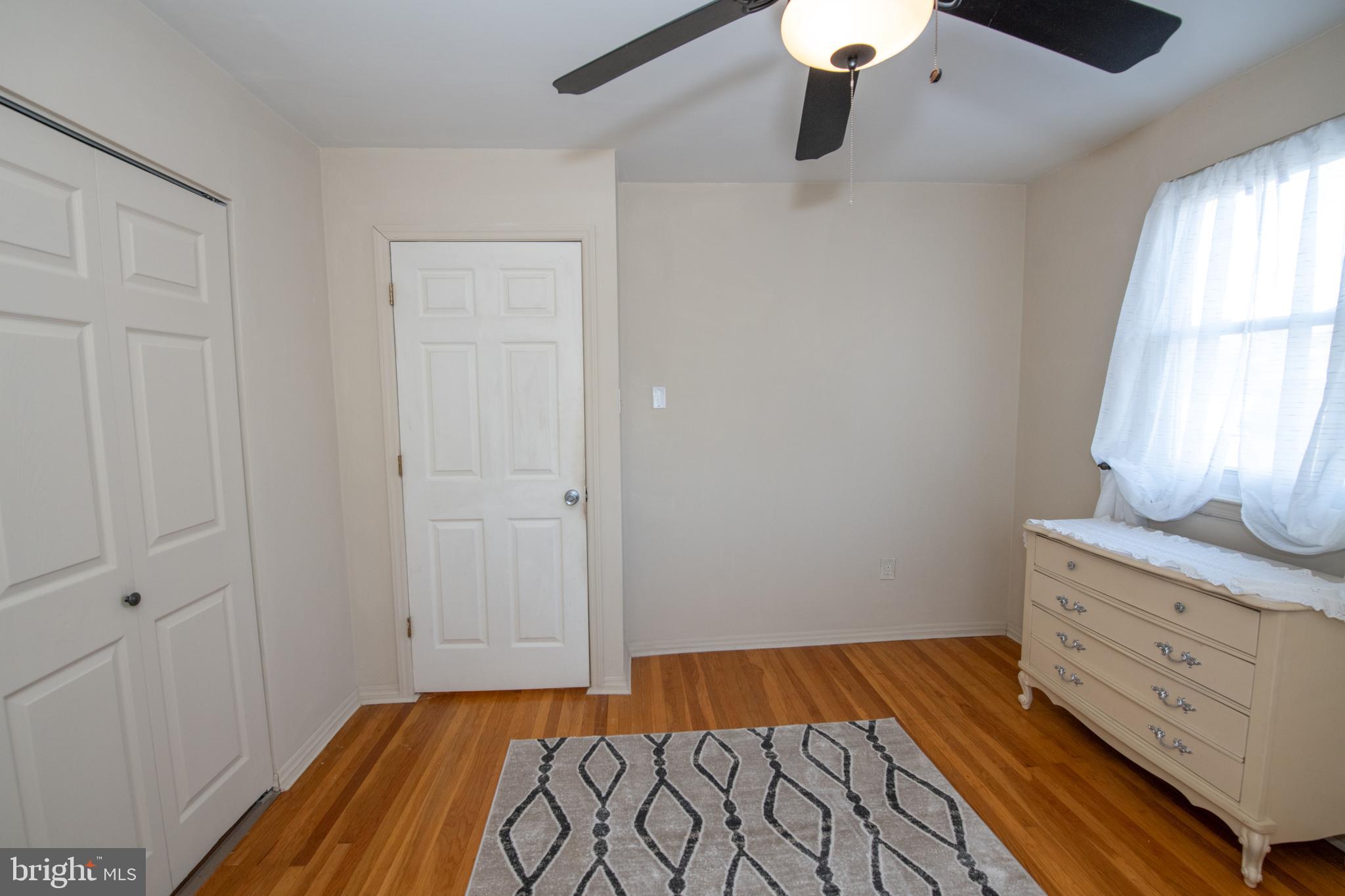 DELMONT MANOR - Residential