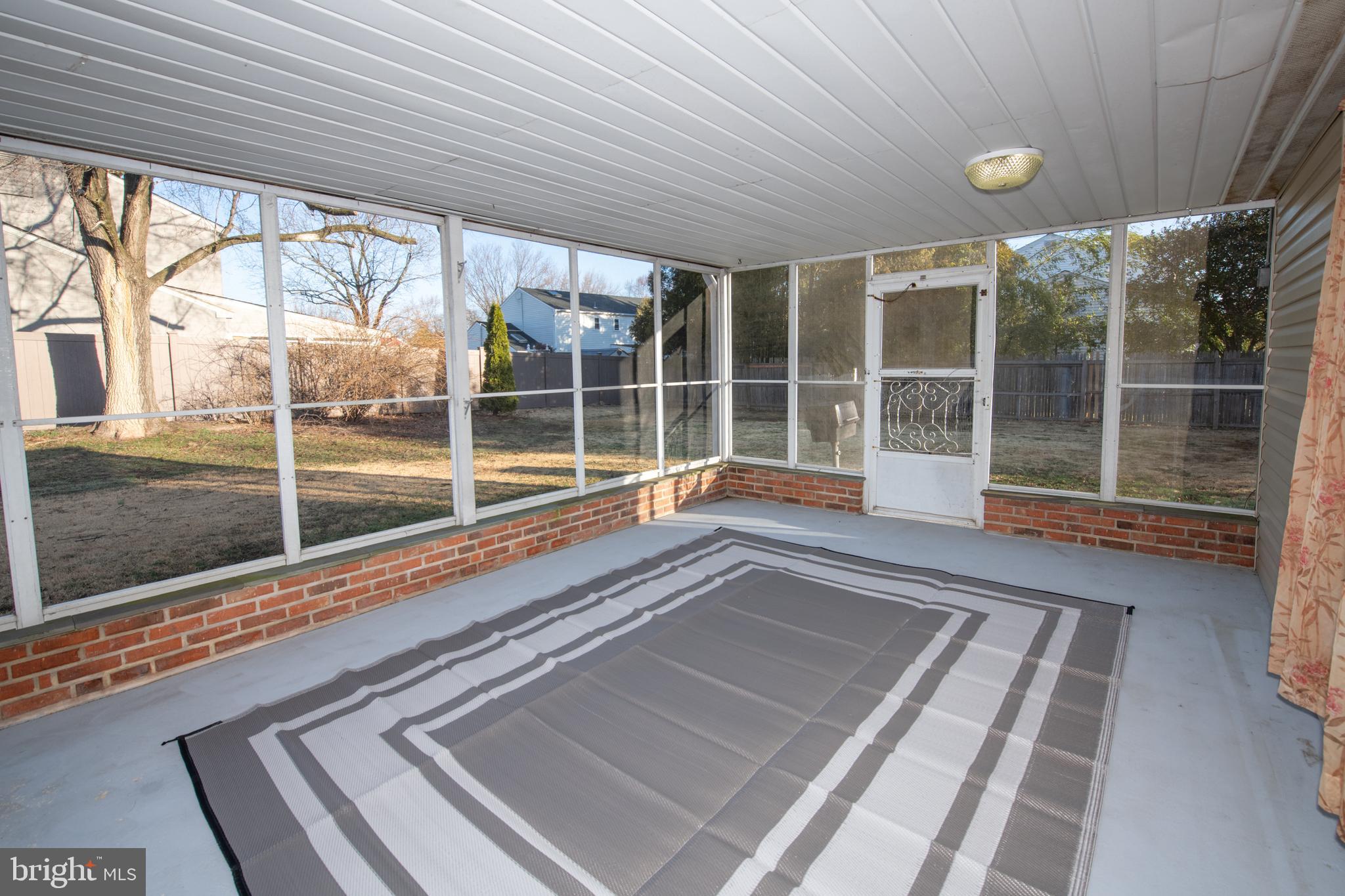 DELMONT MANOR - Residential