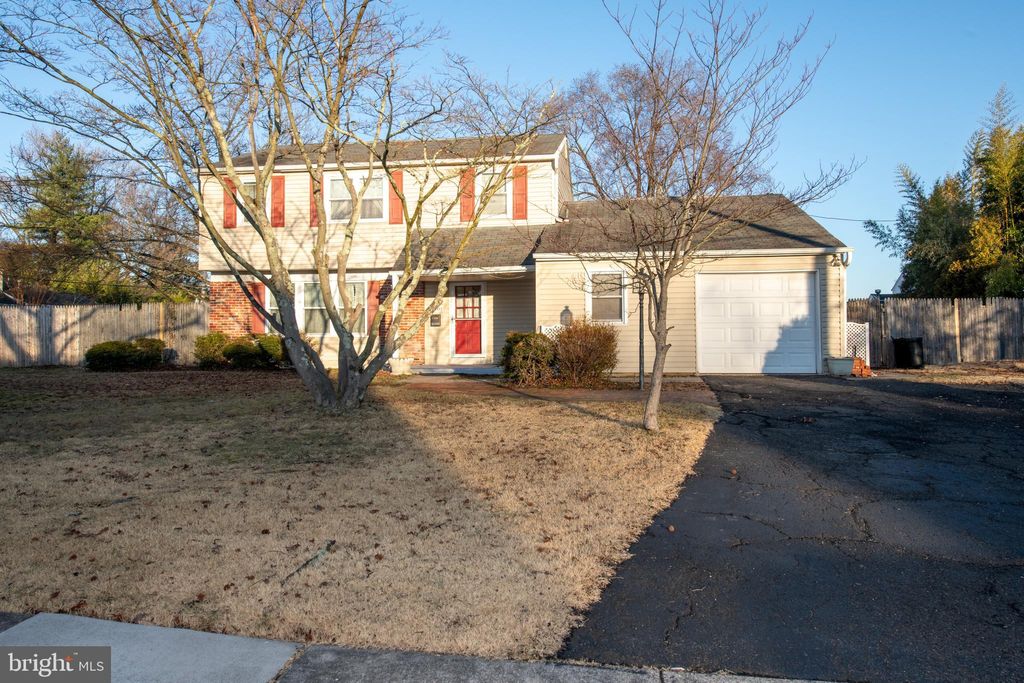Photo of 240 Clearfield Circle, WARMINSTER, PA 18974 (MLS # PABU2115170)