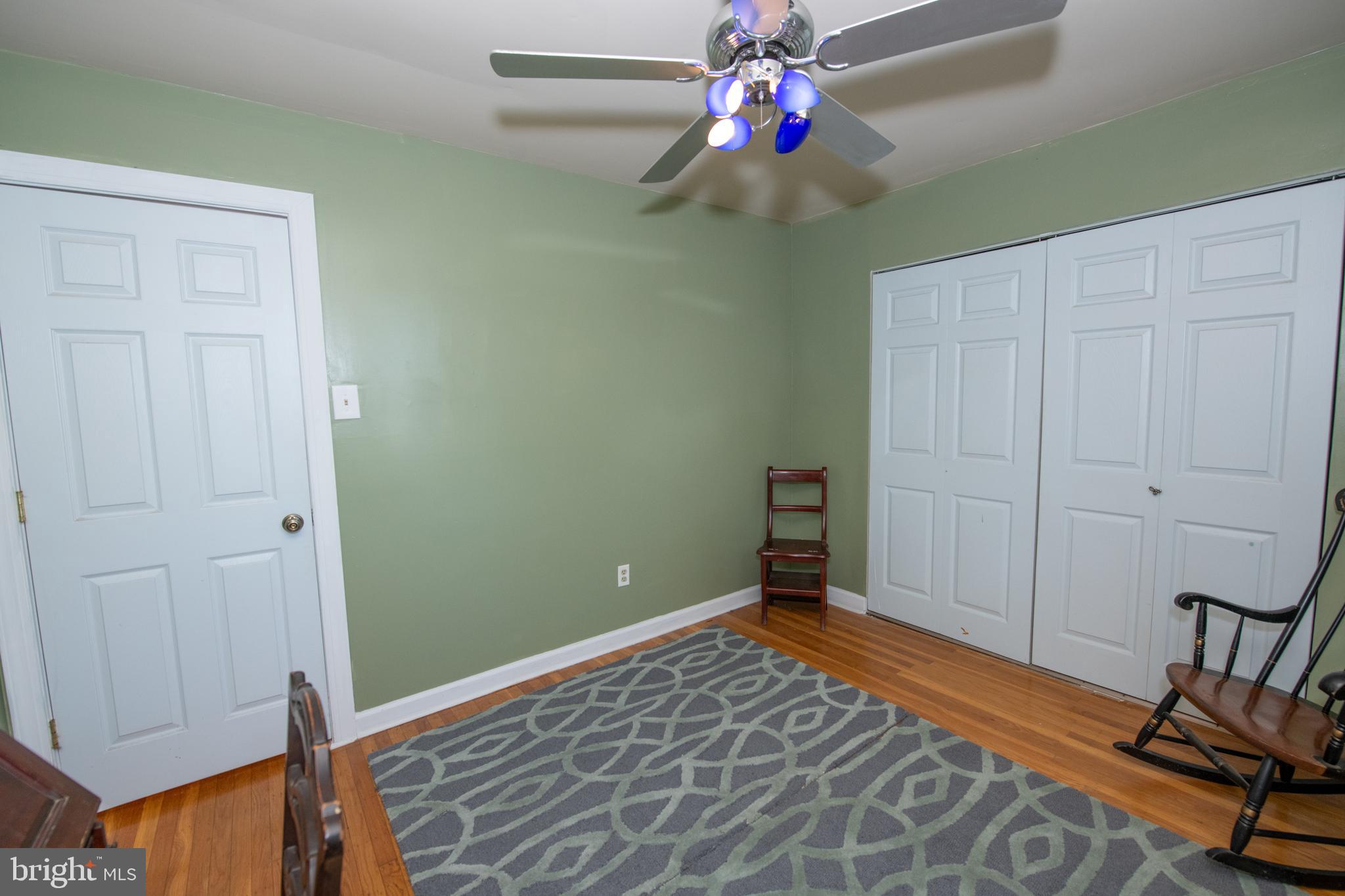 DELMONT MANOR - Residential