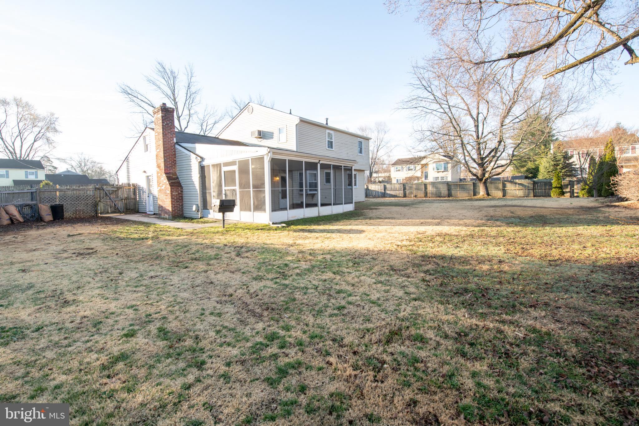 DELMONT MANOR - Residential