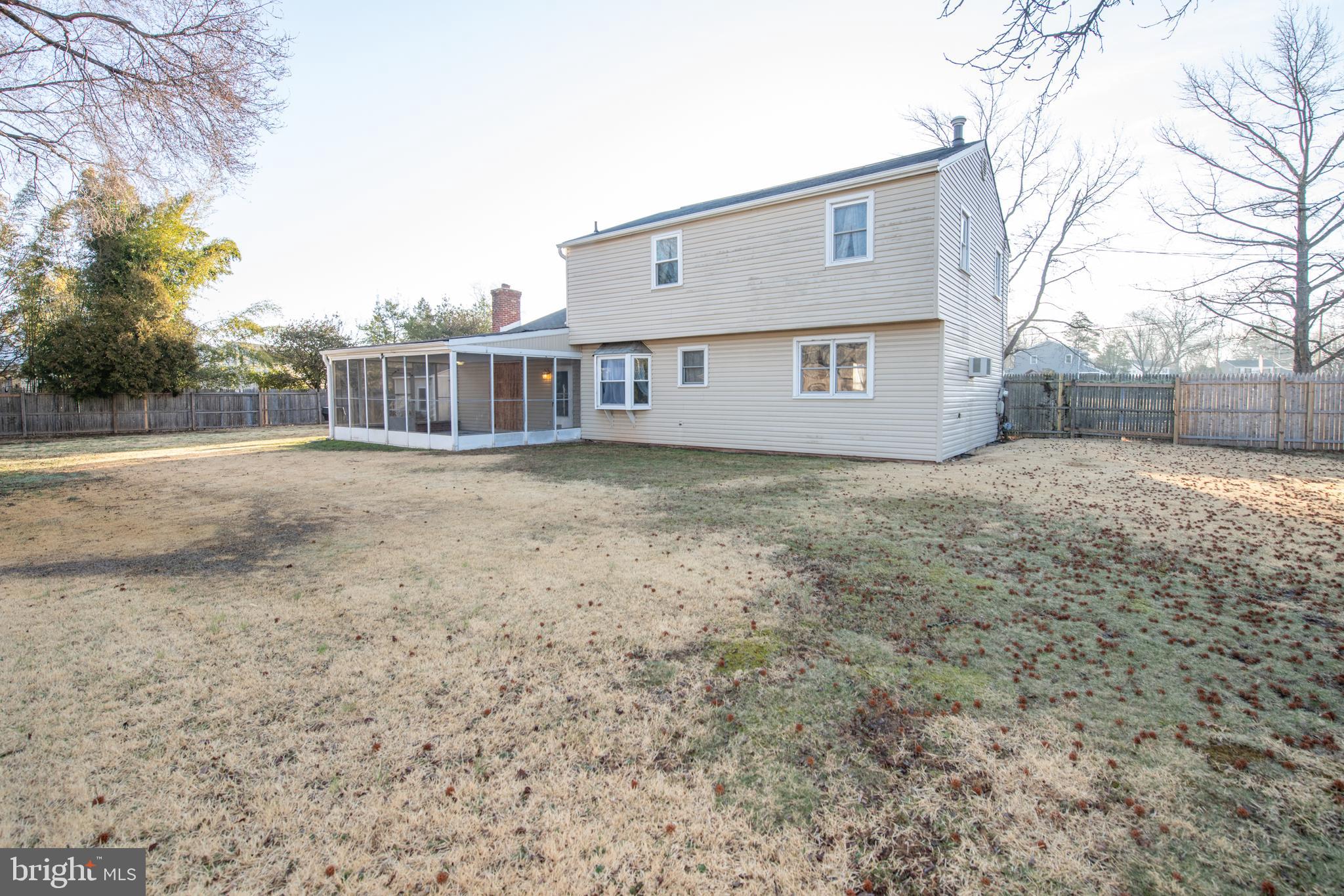 DELMONT MANOR - Residential