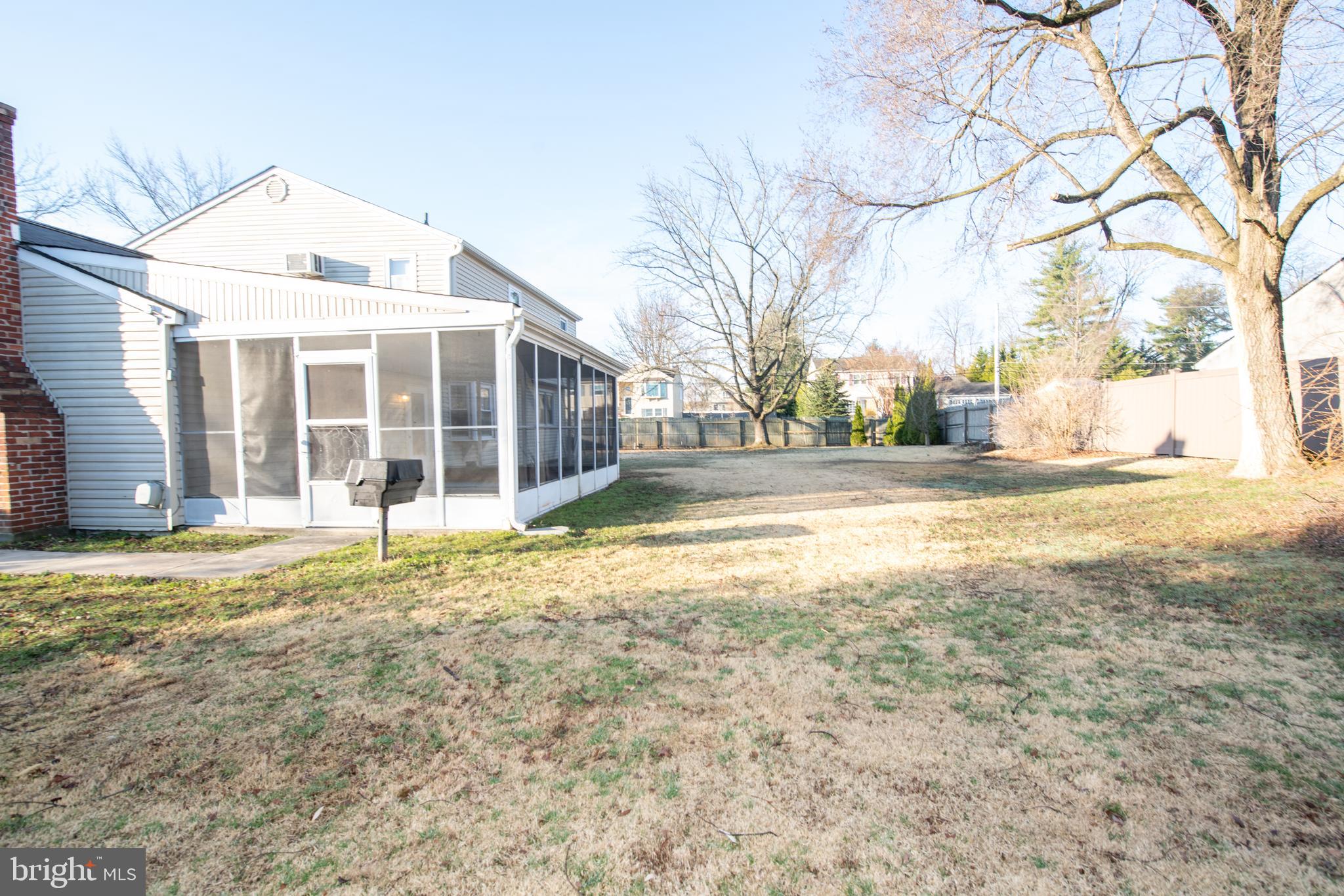 DELMONT MANOR - Residential