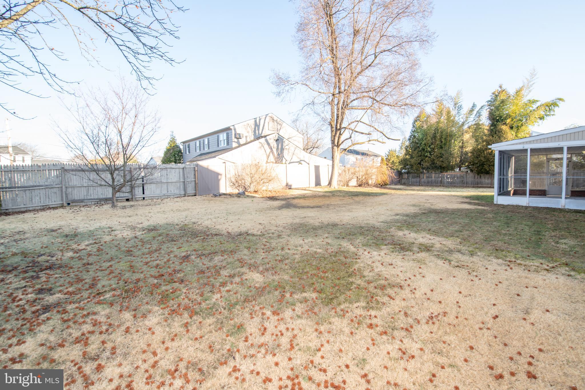 DELMONT MANOR - Residential