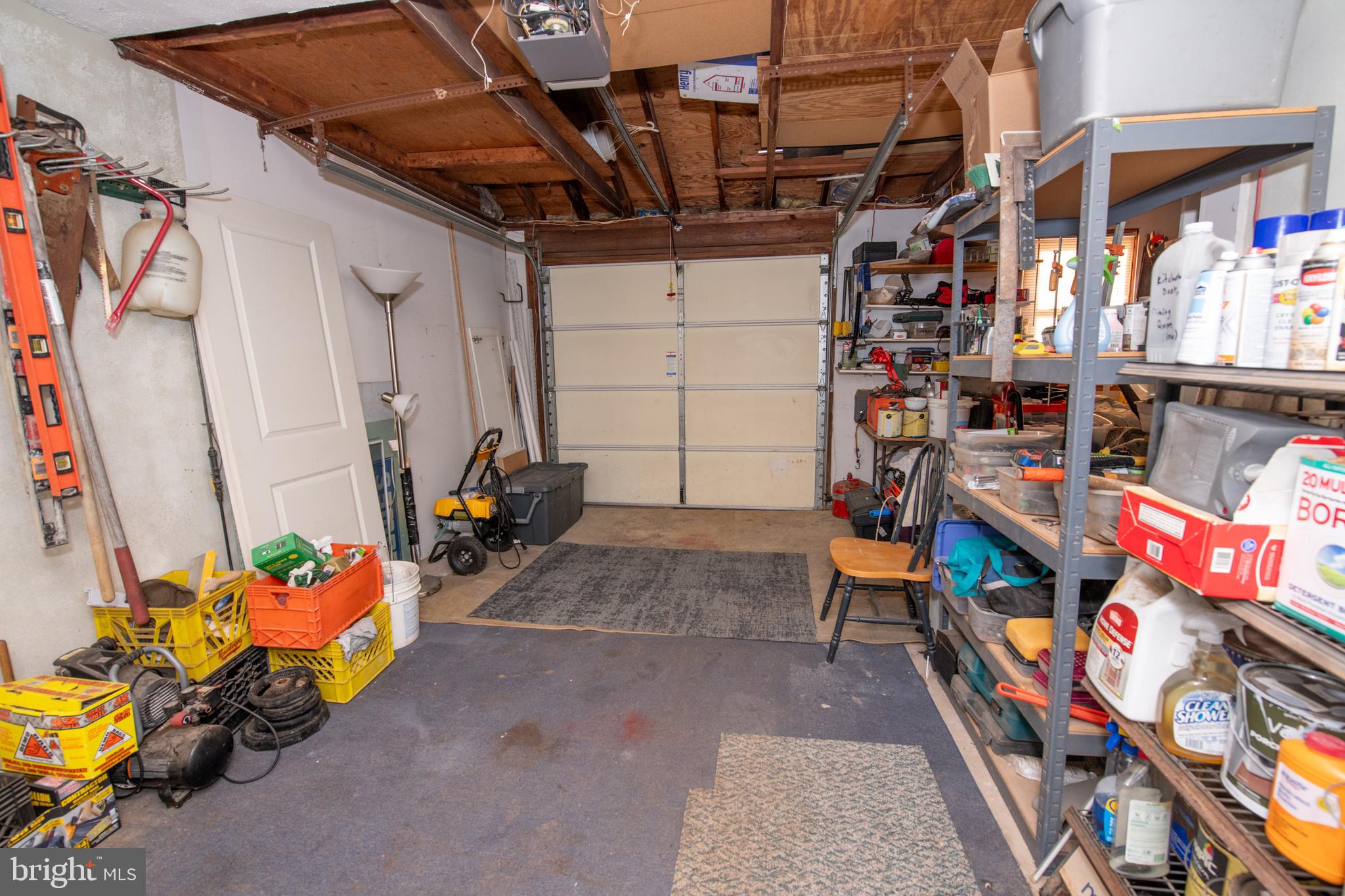 DELMONT MANOR - Residential