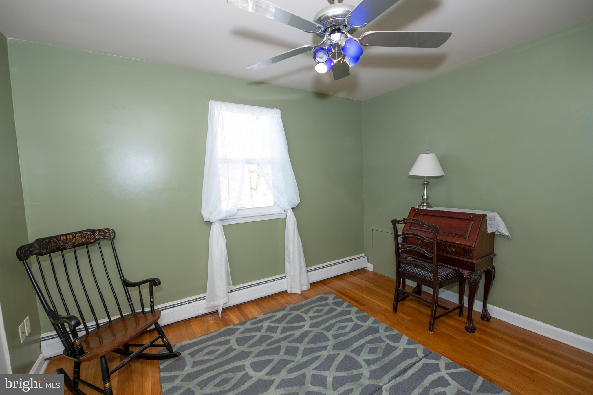 DELMONT MANOR - Residential