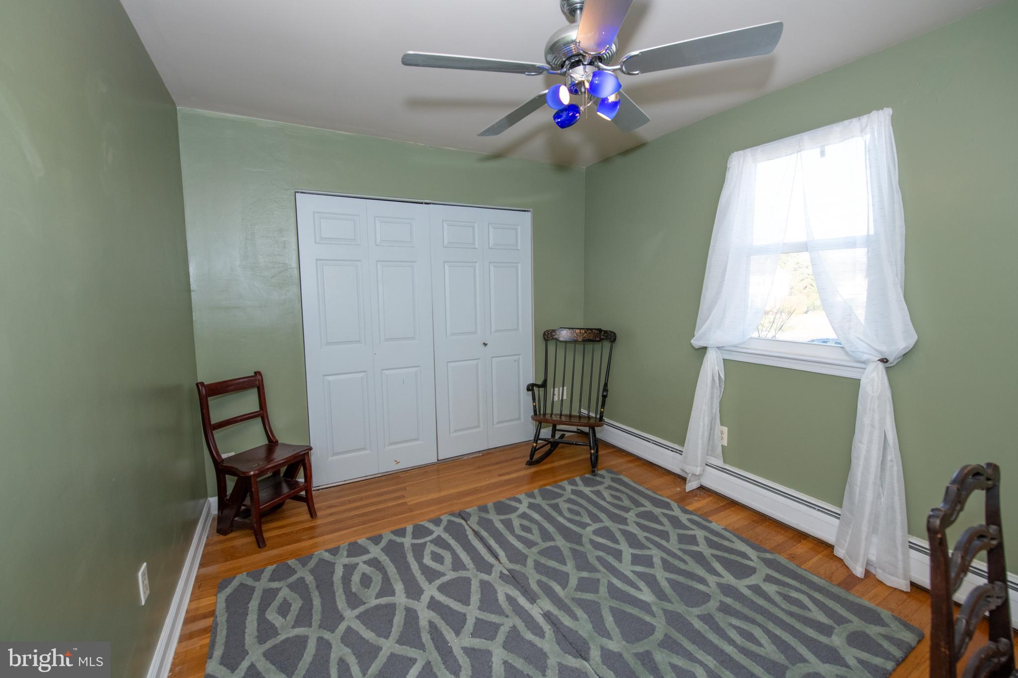 DELMONT MANOR - Residential