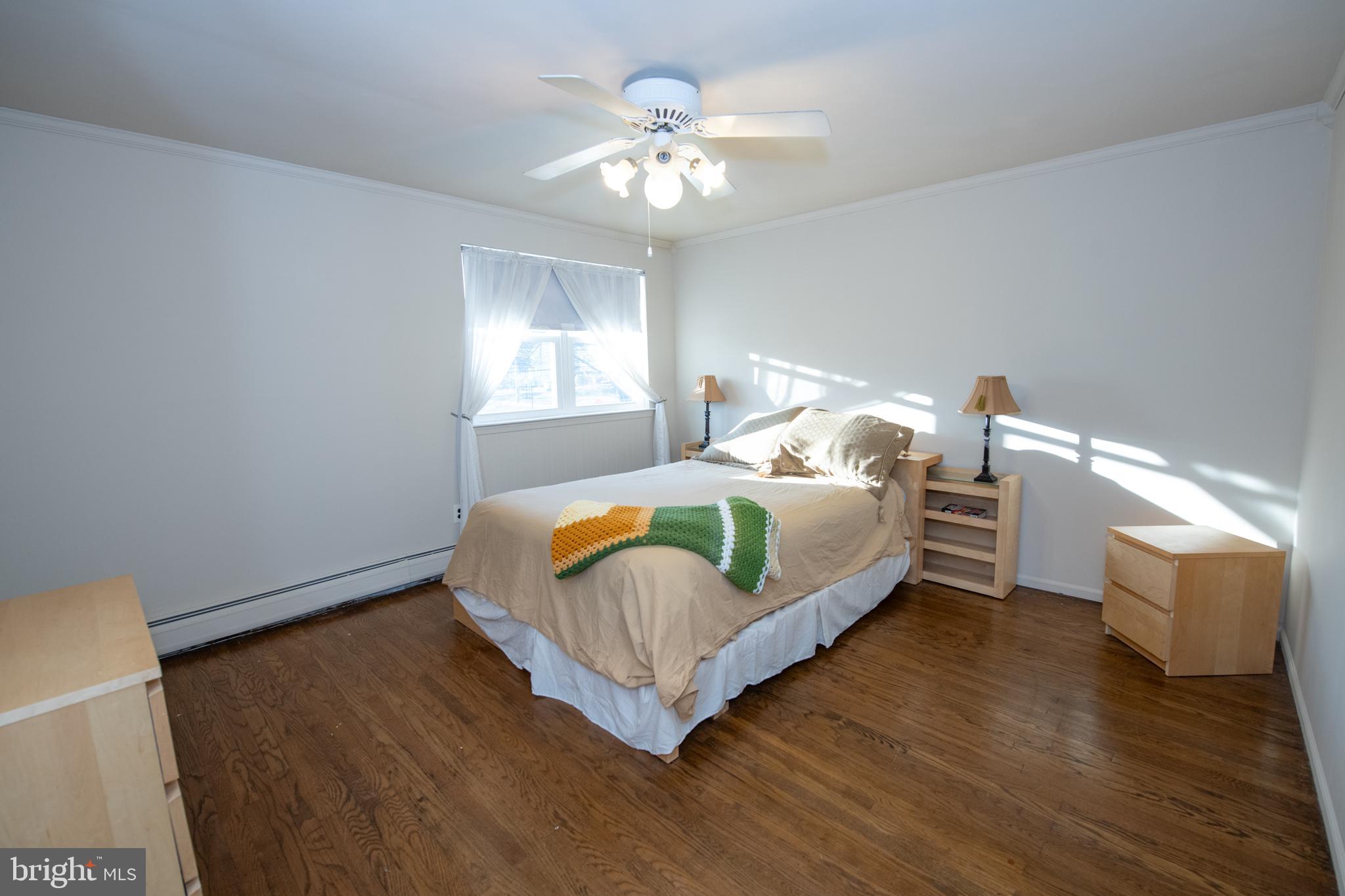 DELMONT MANOR - Residential