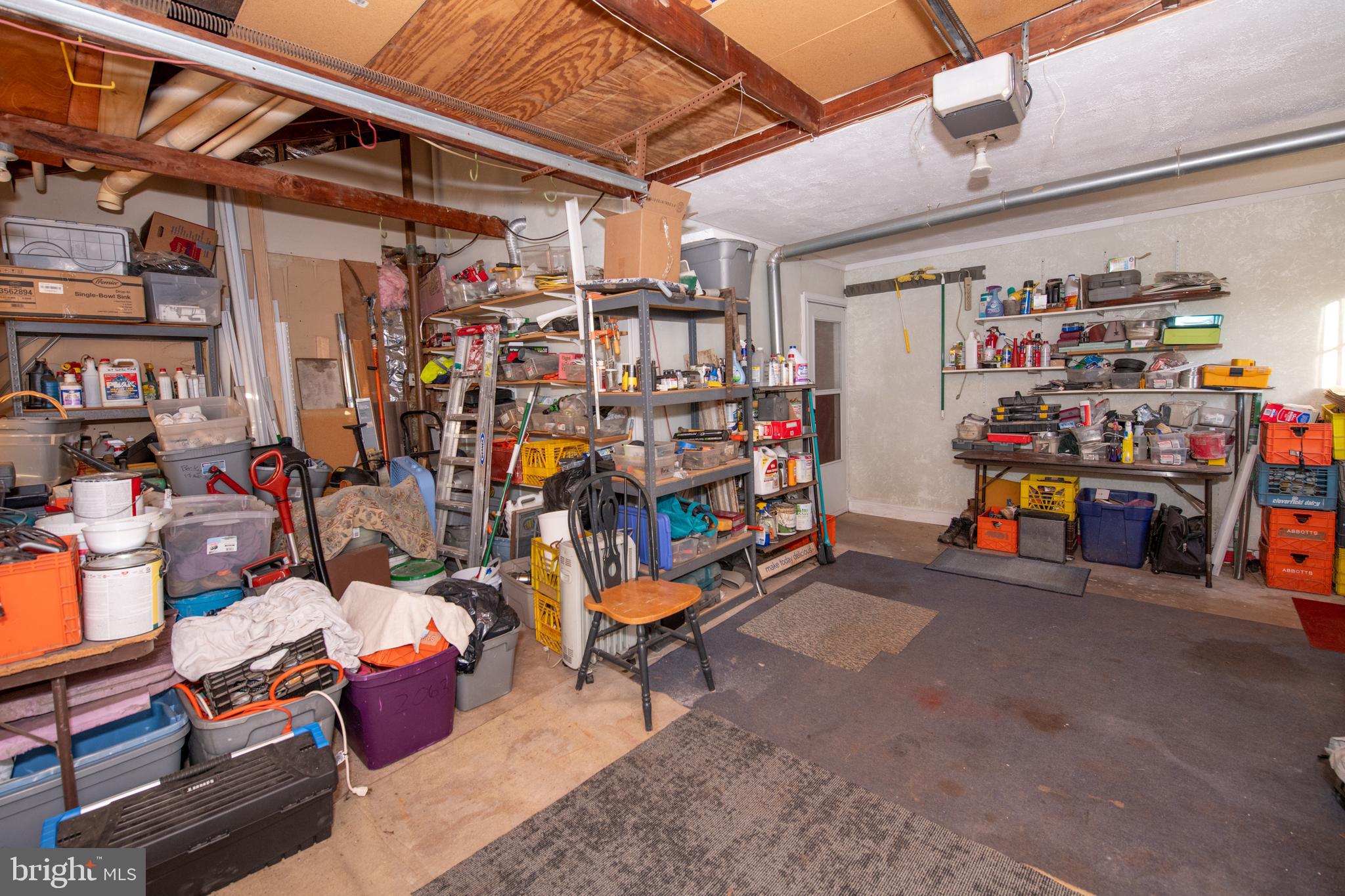 DELMONT MANOR - Residential