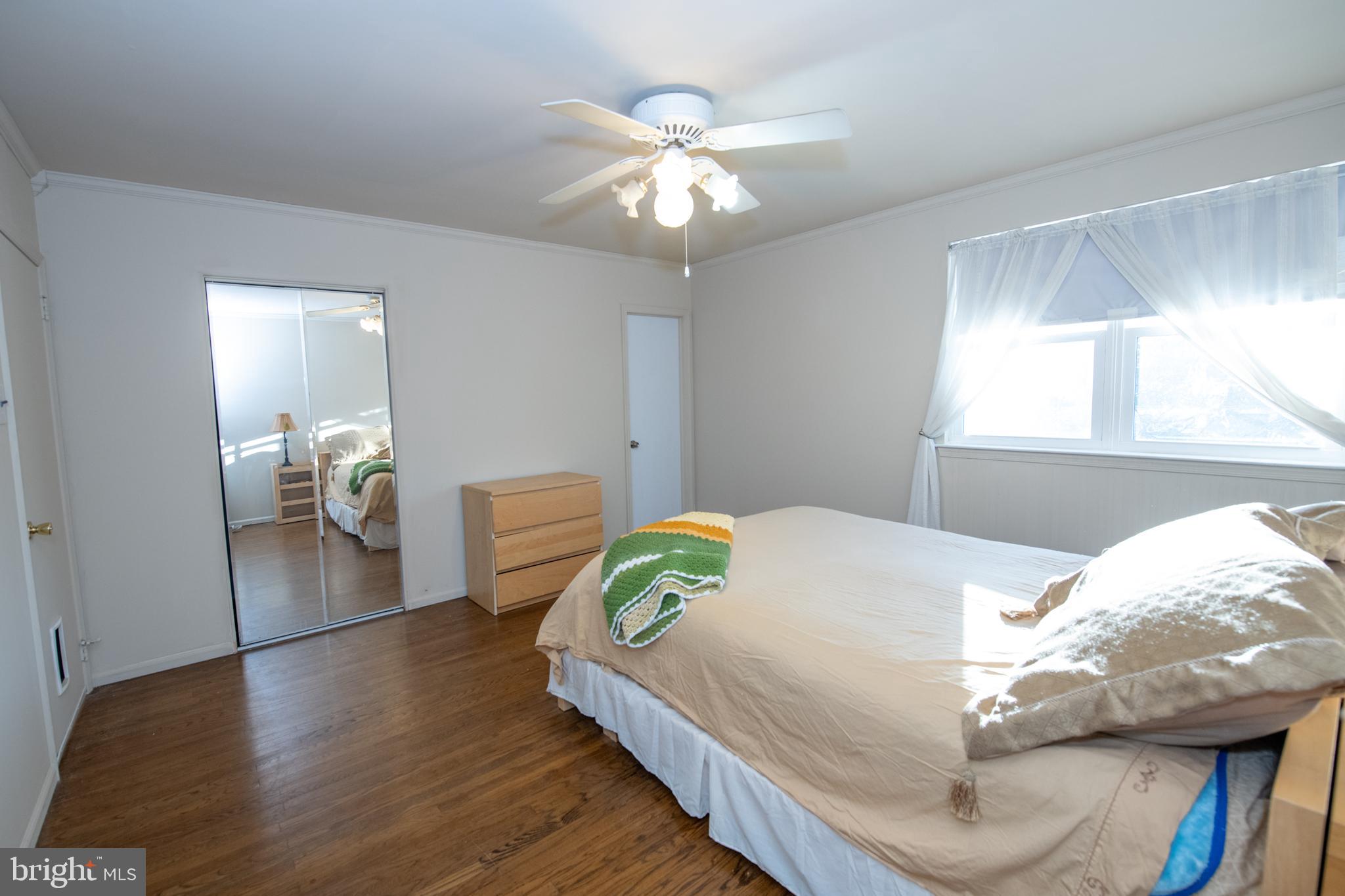 DELMONT MANOR - Residential