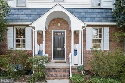 Photo of 5604 Sonoma Road, BETHESDA, MD 20817 (MLS # MDMC2169382)