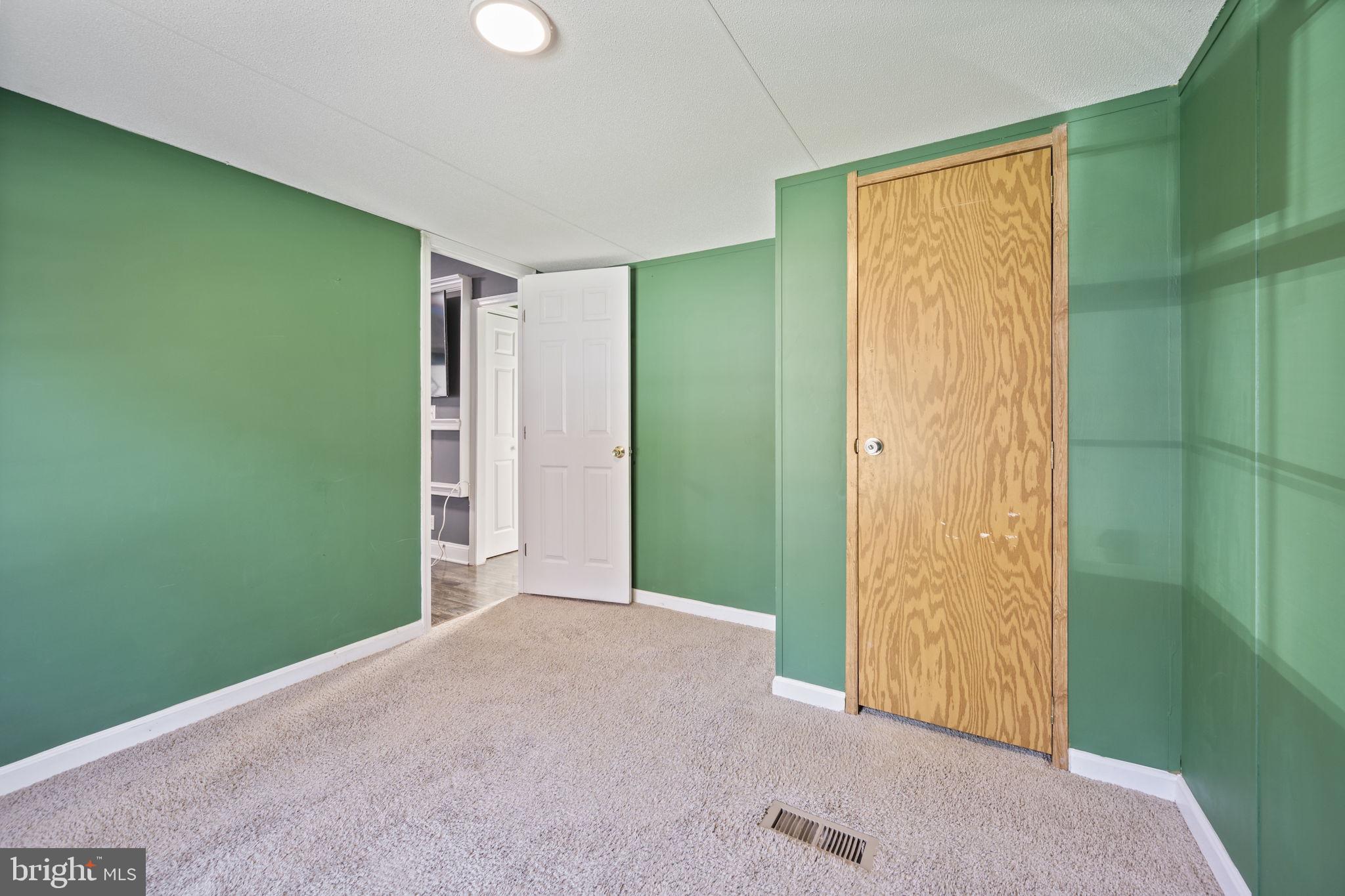 CHESAPEAKE MOBILE COURT - Residential