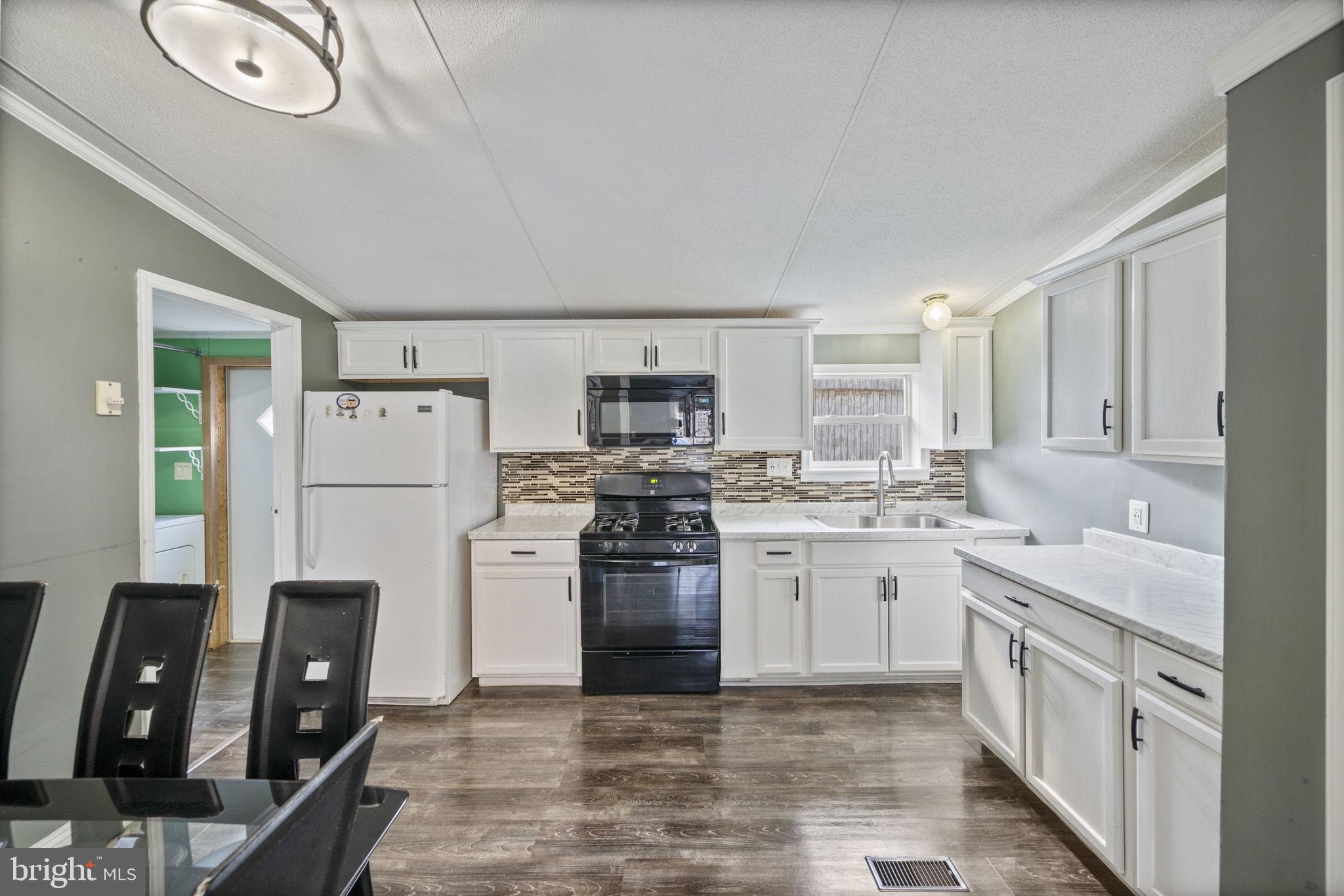 CHESAPEAKE MOBILE COURT - Residential