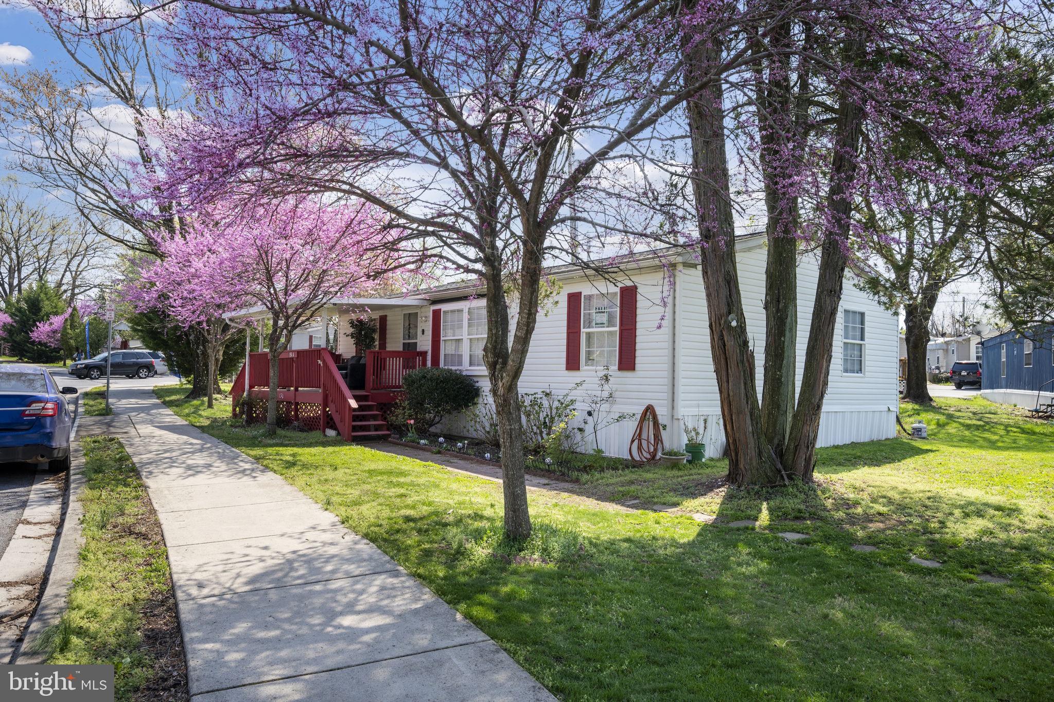 CHESAPEAKE MOBILE COURT - Residential