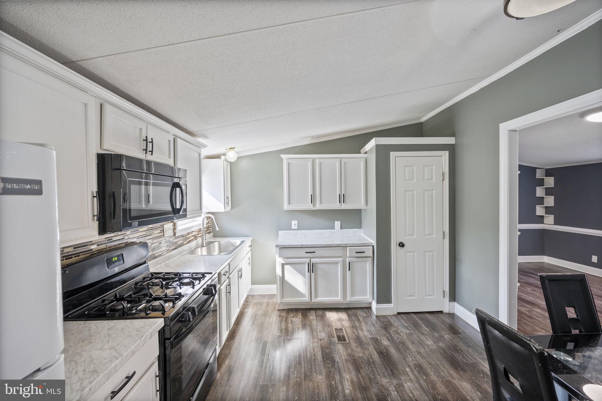 CHESAPEAKE MOBILE COURT - Residential