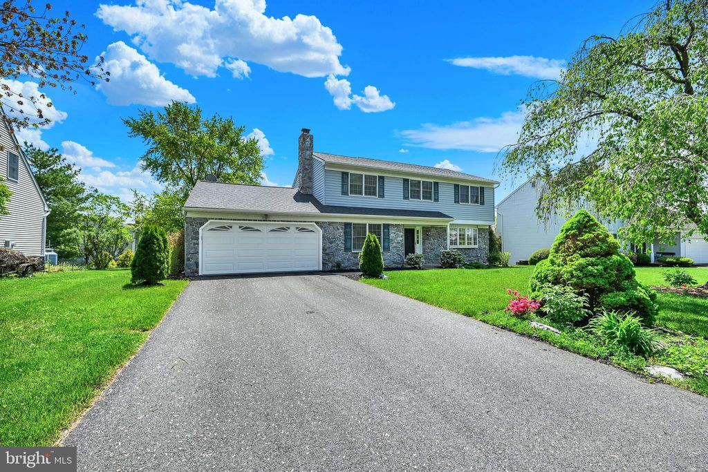 Photo of 96 Farmington Place, Landisville, PA 17538 (MLS # PALA2050496)