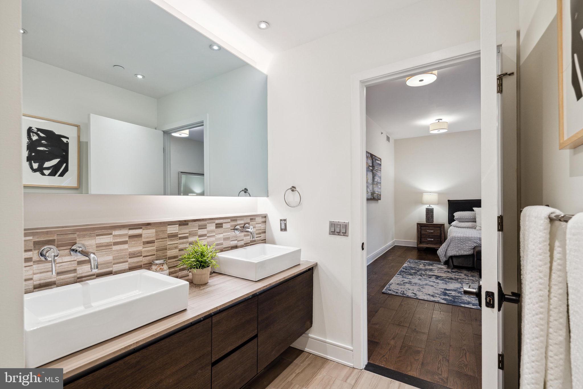 OLD CITY - Residential