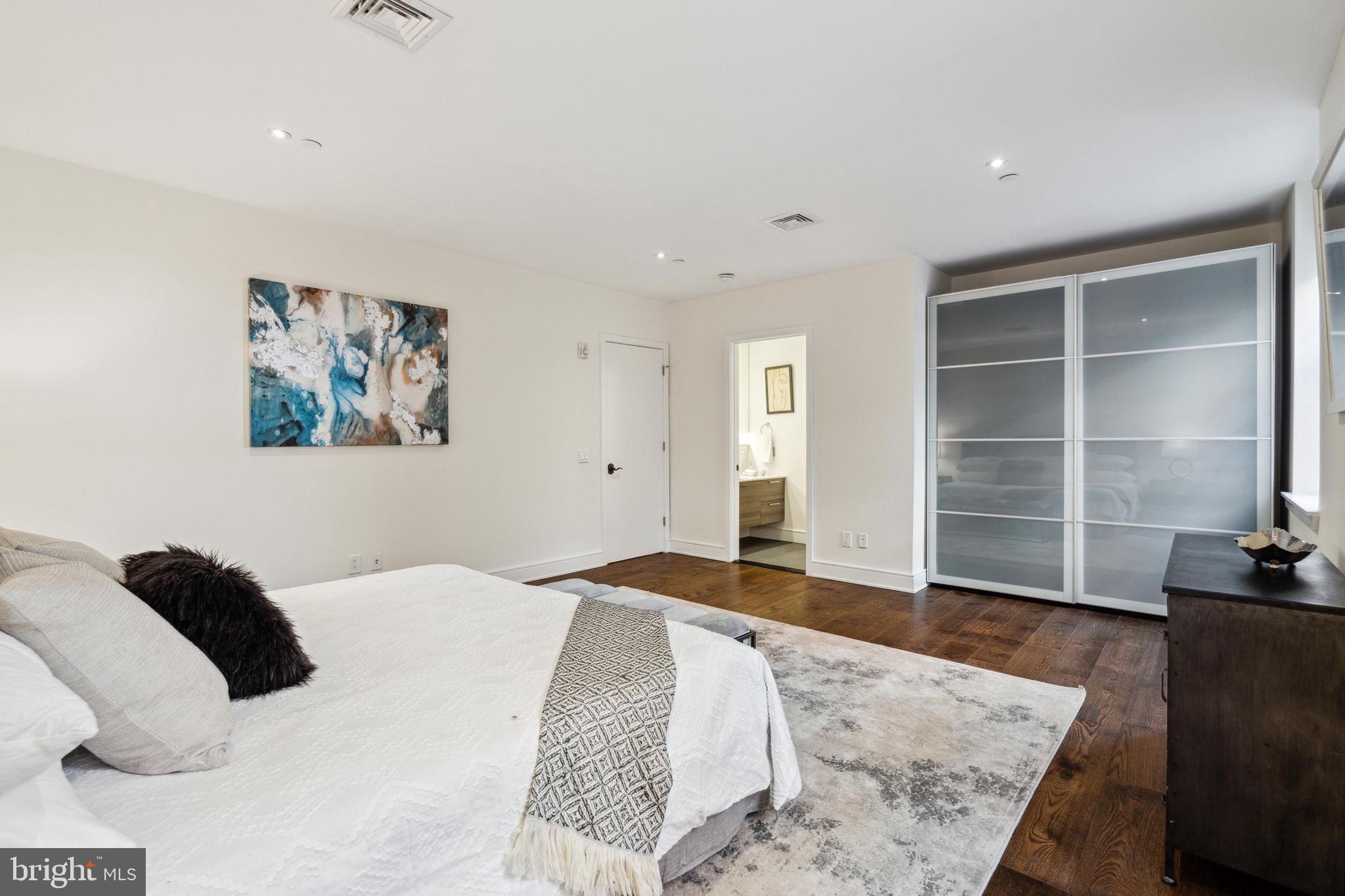 OLD CITY - Residential