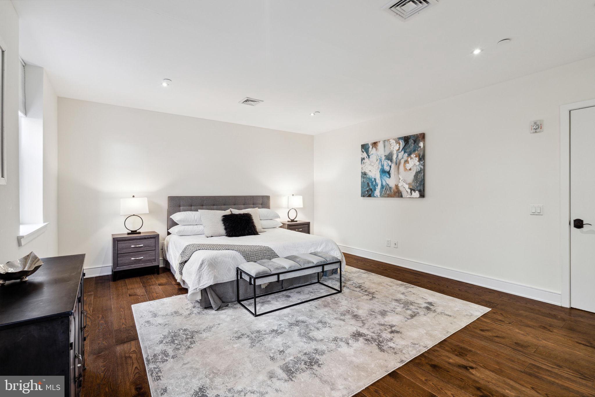 OLD CITY - Residential