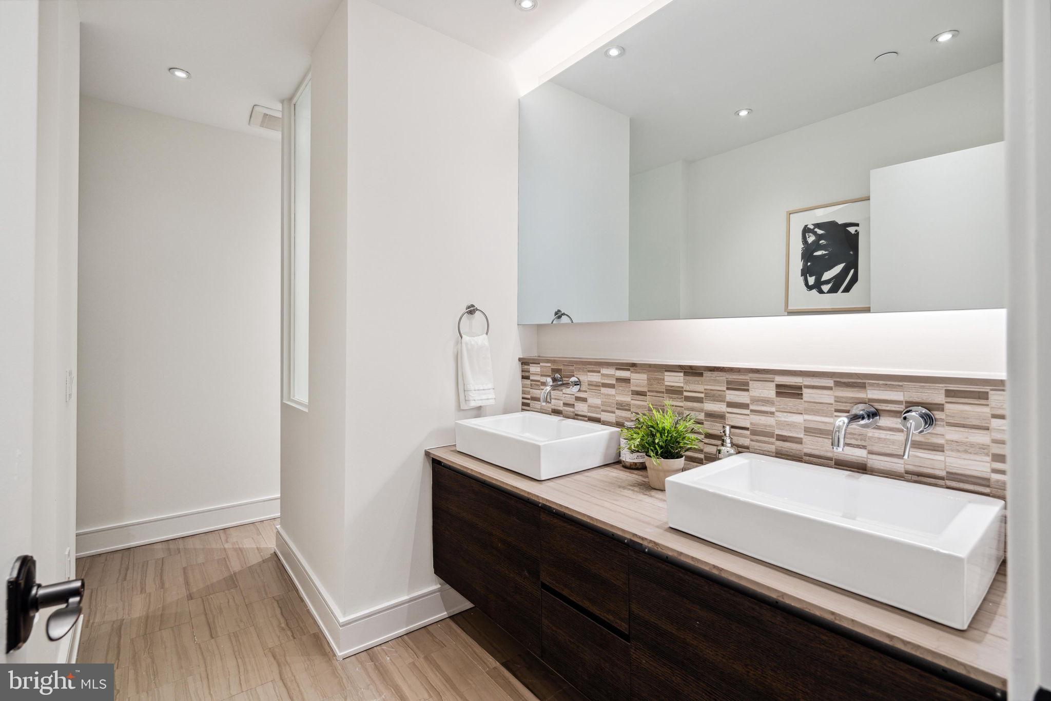 OLD CITY - Residential