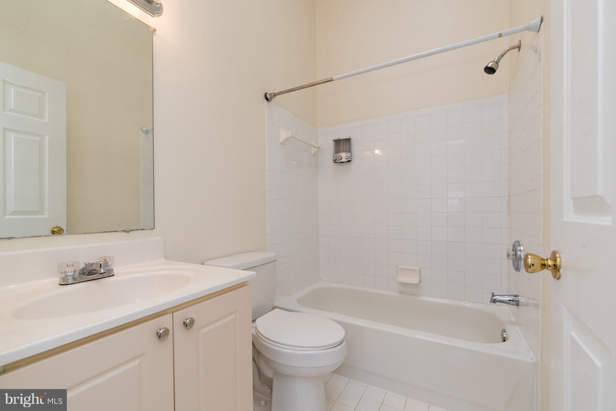 BRISTOL FOREST - Residential Lease