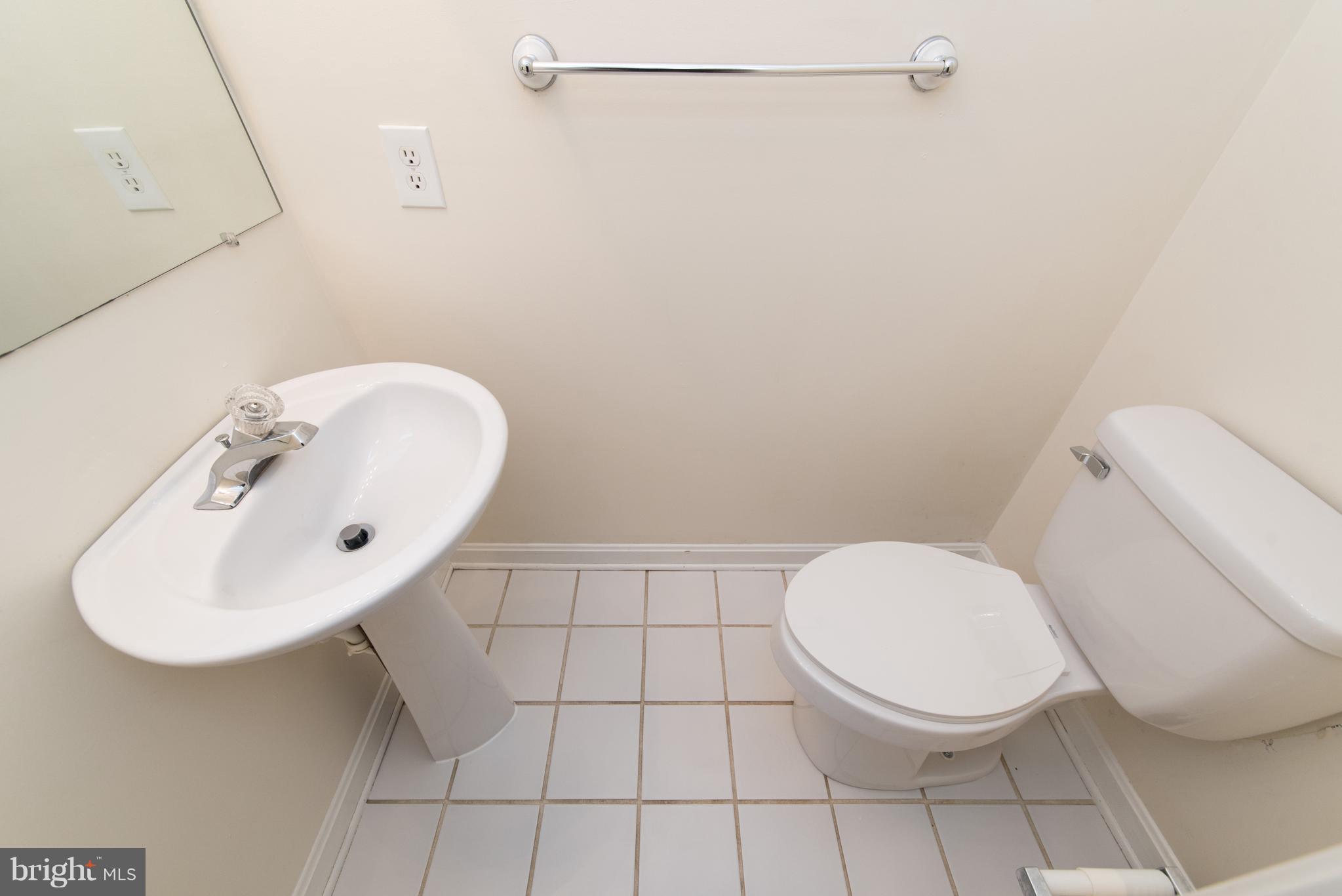 BRISTOL FOREST - Residential Lease